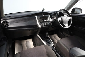 Универсал Toyota Corolla Fielder 2018 года, 1549000 рублей, Новосибирск