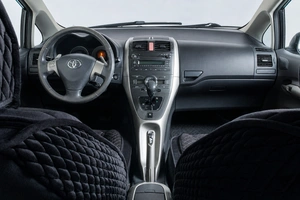 Хетчбэк Toyota Auris 2007 года, 569000 рублей, Челябинск