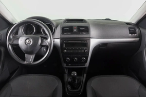 Внедорожник Skoda Yeti 2015 года, 959000 рублей, Пермь