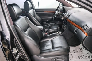 Седан Toyota Avensis 2008 года, 899000 рублей, Красноярск