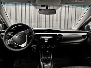 Седан Toyota Corolla 2013 года, 1280000 рублей, Красноярск