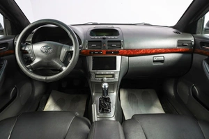 Седан Toyota Avensis 2004 года, 699000 рублей, Новосибирск