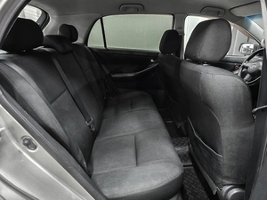 Хетчбэк Toyota Corolla 2005 года, 630000 рублей, Красноярск