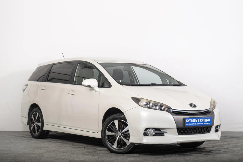 Минивэн Toyota Wish 2012 года, 1369000 рублей, Томск