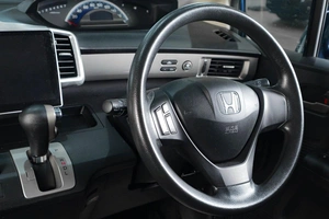 Минивэн Honda Freed 2011 года, 1079000 рублей, Тюмень