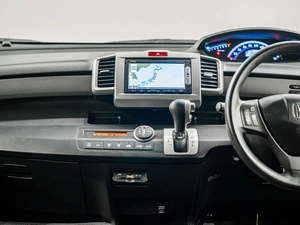 Минивэн Honda Freed 2014 года, 1275000 рублей, Красноярск