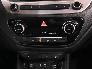 Седан Hyundai Solaris 2018 года, 1399000 рублей, Аксай