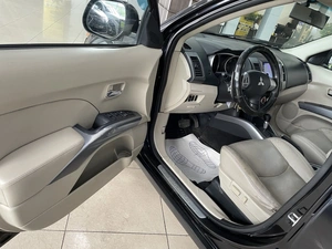 Внедорожник Mitsubishi Outlander 2007 года, 987000 рублей, Солонцы