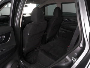 Внедорожник Nissan X-Trail 2017 года, 1998000 рублей, Красный Пахарь