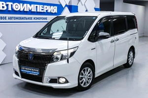 Минивэн Toyota Esquire 2016 года, 2033000 рублей, Солонцы