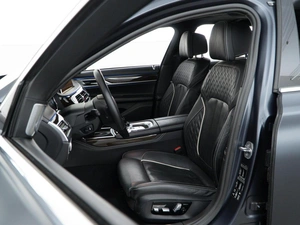 Седан BMW 7 серия 2018 года, 5799050 рублей, Москва