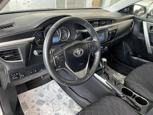 Седан Toyota Corolla 2013 года, 1187000 рублей, Солонцы