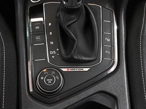 Внедорожник Volkswagen Tiguan 2018 года, 2329000 рублей, Ростов-на-Дону