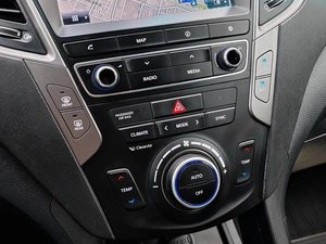 Внедорожник Hyundai Santa Fe 2015 года, 2248000 рублей, Краснодар