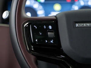 Внедорожник Land Rover Range Rover Evoque 2024 года, 5643055 рублей, Москва