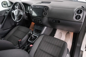 Внедорожник Volkswagen Tiguan 2012 года, 1099000 рублей, Красноярск