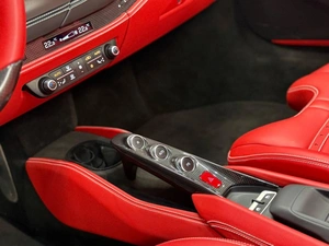 Кабриолет Ferrari F8 Spider 2021 года, 37990000 рублей, Павловская Слобода