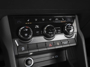 Внедорожник Skoda Karoq 2020 года, 2670000 рублей, Ставрополь