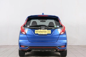 Хетчбэк Honda Fit 2018 года, 1759000 рублей, Красноярск