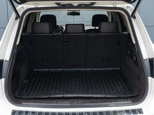 Внедорожник Volkswagen Touareg 2011 года, 2100000 рублей, Краснодар