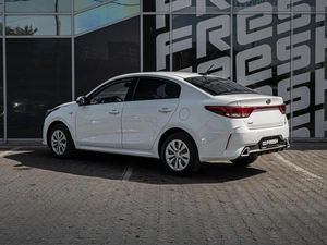 Седан Kia Rio 2020 года, 1550000 рублей, Краснодар