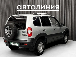 Внедорожник Chevrolet Niva 2014 года, 685000 рублей, Красноярск