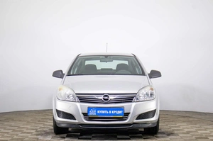 Седан Opel Astra 2010 года, 689000 рублей, Пермь