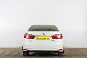 Седан Toyota Camry 2016 года, 1949000 рублей, Тюмень