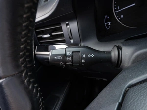 Седан Lexus ES 2013 года, 2299000 рублей, Саратов