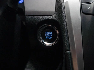 Седан Toyota Camry 2015 года, 2049000 рублей, Тюмень