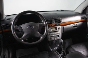 Седан Toyota Avensis 2007 года, 549000 рублей, Сургут