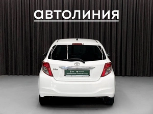 Хетчбэк Toyota Vitz 2012 года, 679000 рублей, Красноярск