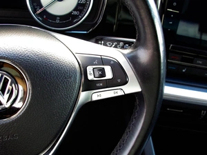 Внедорожник Volkswagen Touareg 2019 года, 3749000 рублей, Владимир