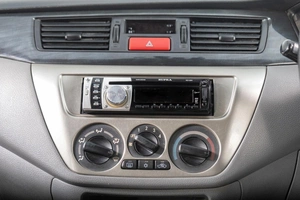 Седан Mitsubishi Lancer 2004 года, 259000 рублей, Томск