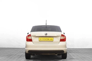 Лифтбек Skoda Rapid 2015 года, 799000 рублей, Барнаул