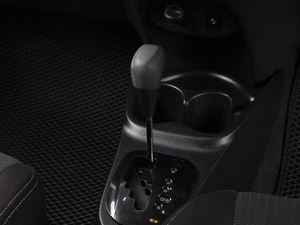 Хетчбэк Toyota Vitz 2019 года, 1310777 рублей, Омск