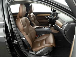 Седан Volvo S90 2019 года, 2699050 рублей, Москва