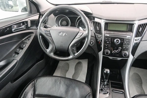 Седан Hyundai Sonata 2011 года, 1199000 рублей, Красноярск