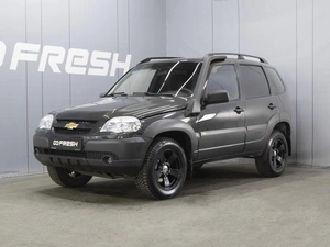 Внедорожник Chevrolet Niva 2018 года, 810000 рублей, Омск