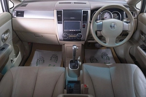 Хетчбэк Nissan Tiida 2010 года, 779000 рублей, Томск