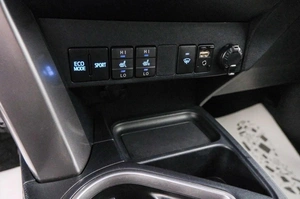 Внедорожник Toyota RAV4 2017 года, 2849000 рублей, Красноярск
