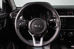 Седан Kia Rio 2019 года, 1199000 рублей, Сургут