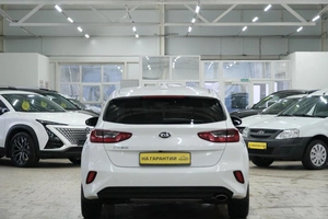 Хетчбэк Kia Ceed 2018 года, 1699000 рублей, Омск