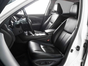 Седан Infiniti Q50 2016 года, 1999000 рублей, Тюмень