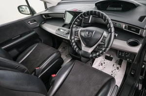 Минивэн Honda Freed 2014 года, 1079000 рублей, Красноярск