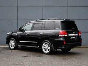 Внедорожник Toyota Land Cruiser 2011 года, 5500000 рублей, Краснодар