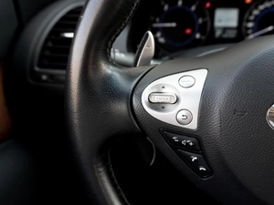 Внедорожник Infiniti QX70 2013 года, 2439000 рублей, Саратов