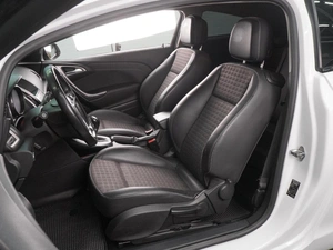 Хетчбэк Opel Astra GTC 2012 года, 859000 рублей, Воронеж