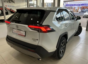 Внедорожник Toyota RAV4 2021 года, 3502000 рублей, Красноярск