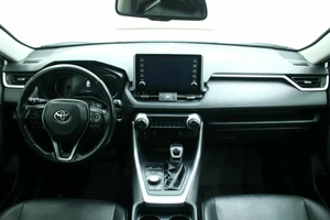 Внедорожник Toyota RAV4 2021 года, 3450000 рублей, Красноярск